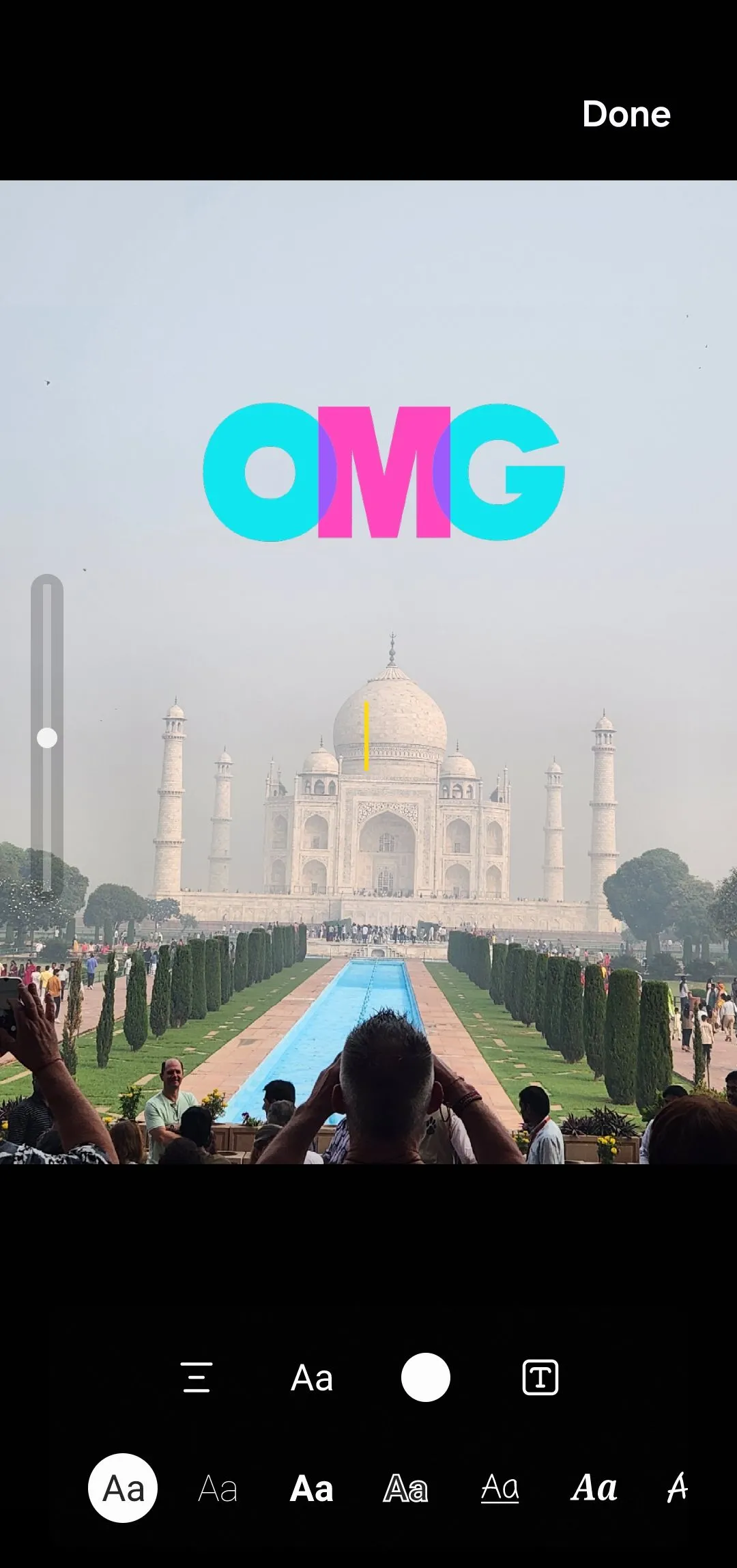 Nhãn dán OMG trên ảnh Taj Mahal trong trình chỉnh sửa ảnh