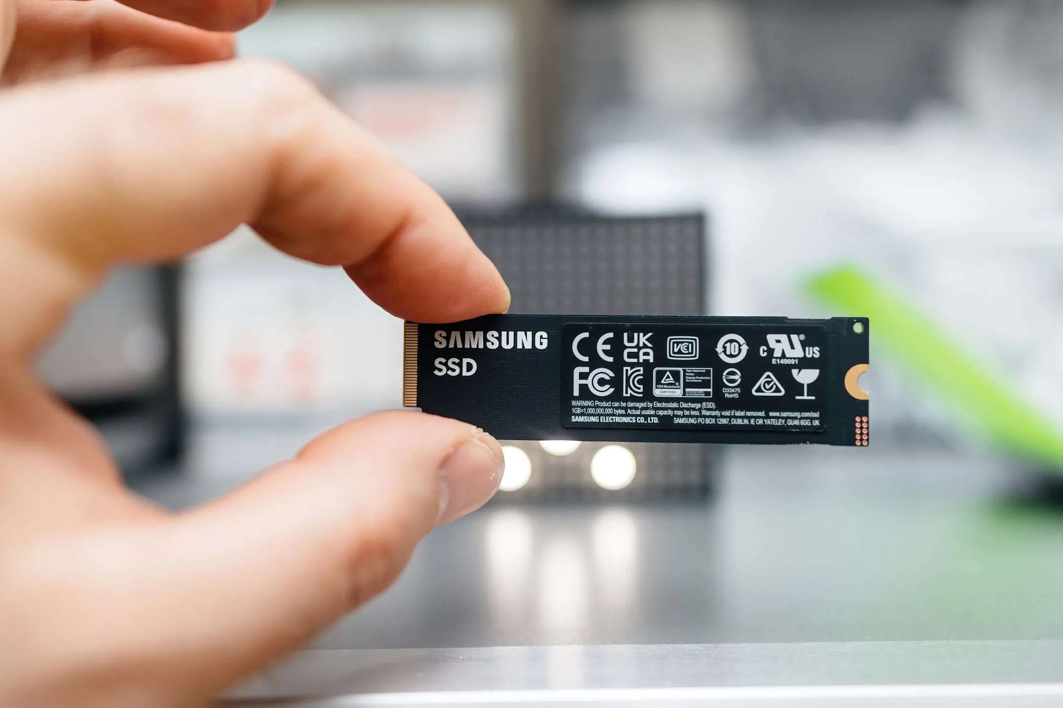 Ổ cứng SSD Samsung nhỏ gọn