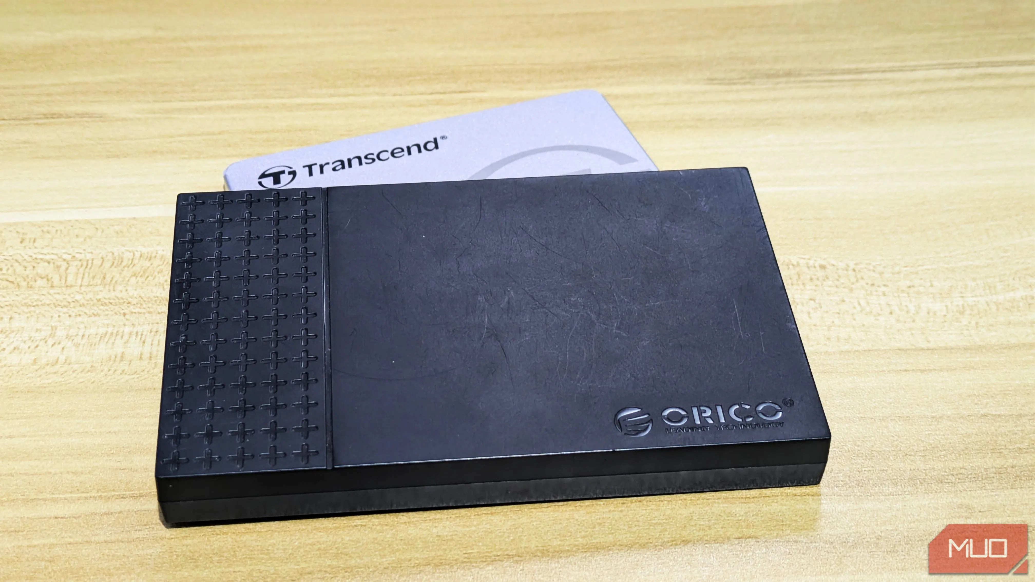 Ổ cứng SSD Transcend với bộ chuyển đổi Orico