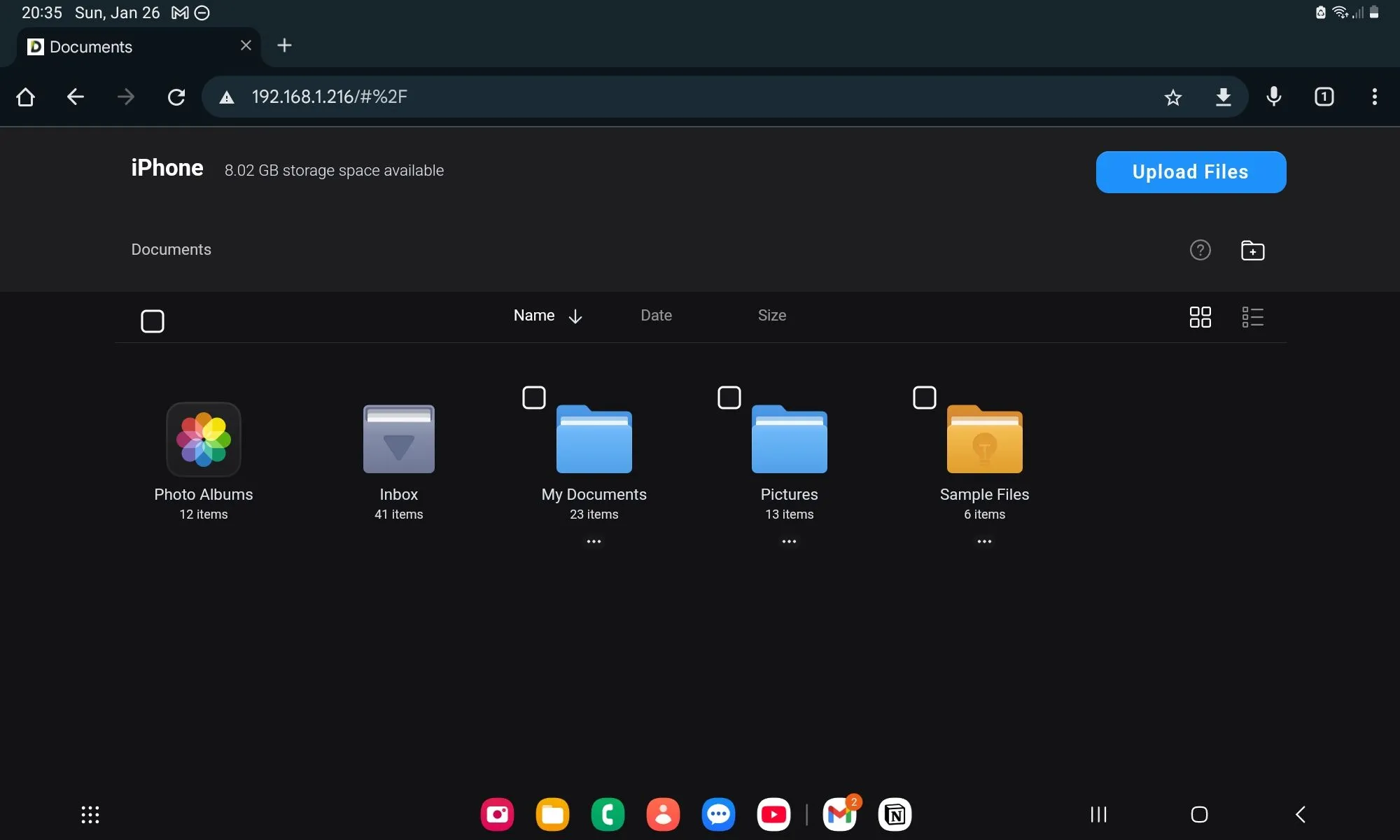 Quá trình chuyển tệp giữa iPhone và máy tính bảng Android thông qua máy chủ WebDAV được thiết lập bằng ứng dụng Documents trên iPhone, minh họa tính năng truyền tệp đa nền tảng.