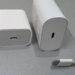 Sạc cáp USB-C và hai củ sạc USB-A, USB-C minh họa các loại cổng kết nối phổ biến