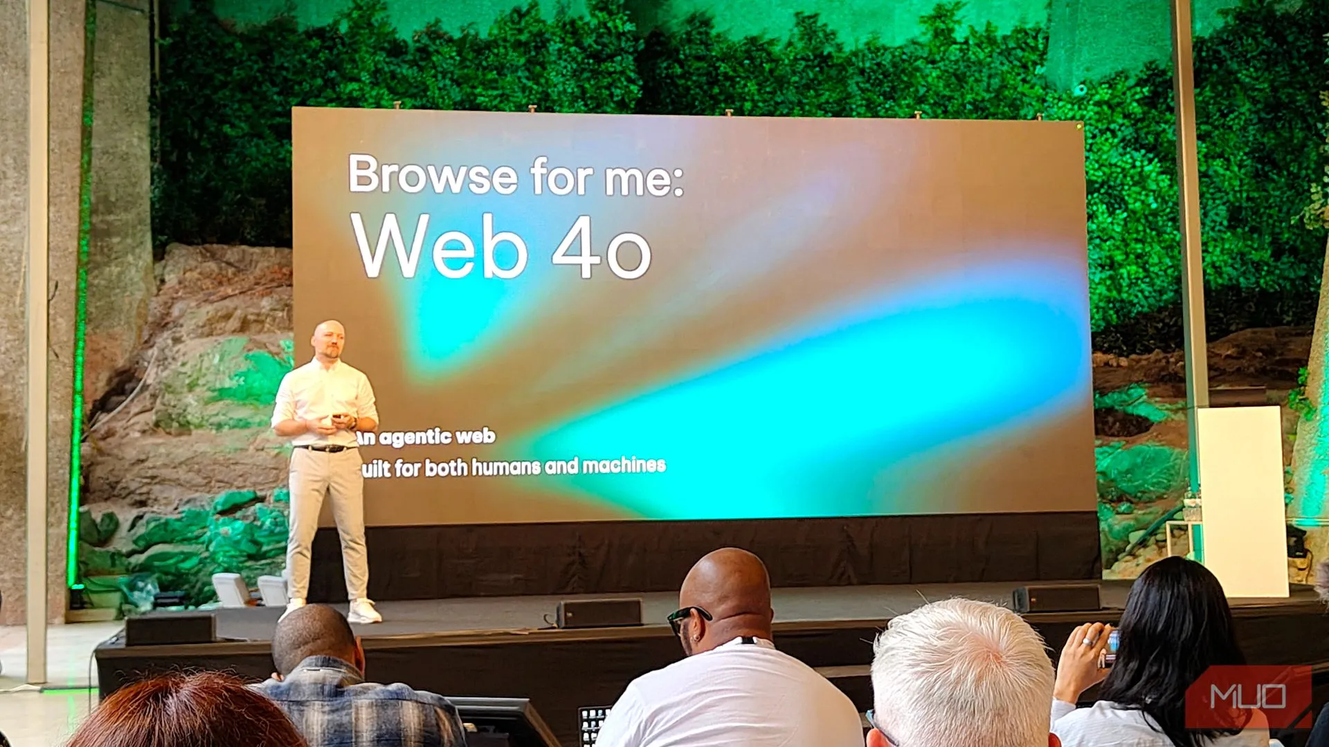 Slide trình bày về kỷ nguyên Web 4o và tầm nhìn của Opera tại sự kiện Browser Days