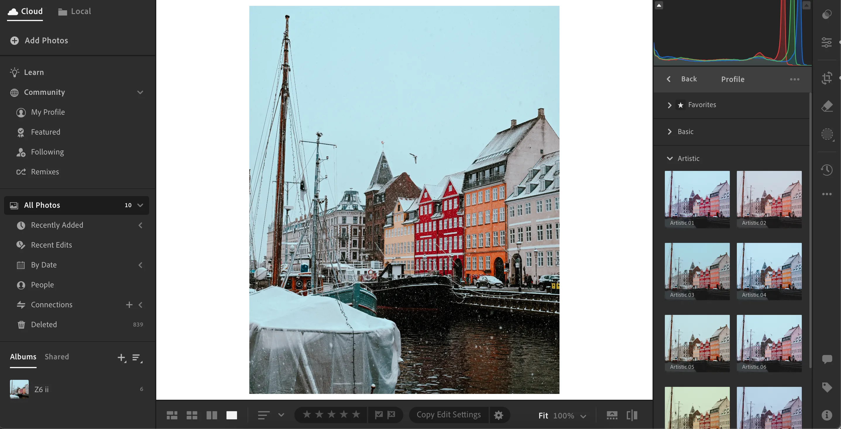 Sử dụng các cấu hình và bộ lọc màu khác nhau trong Adobe Lightroom để chỉnh sửa ảnh.