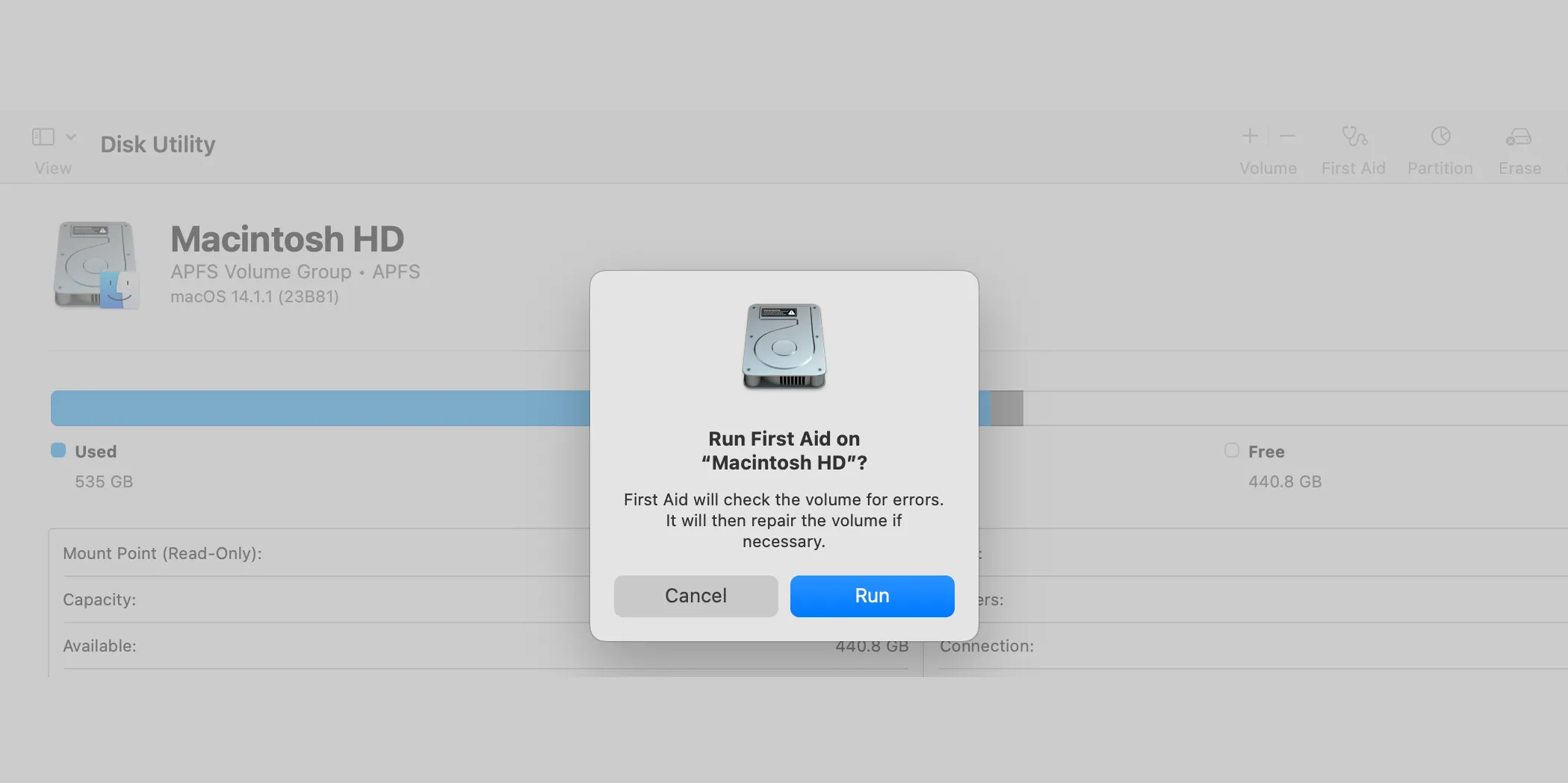 Sử dụng tính năng First Aid trong Disk Utility của macOS để sửa lỗi ổ đĩa