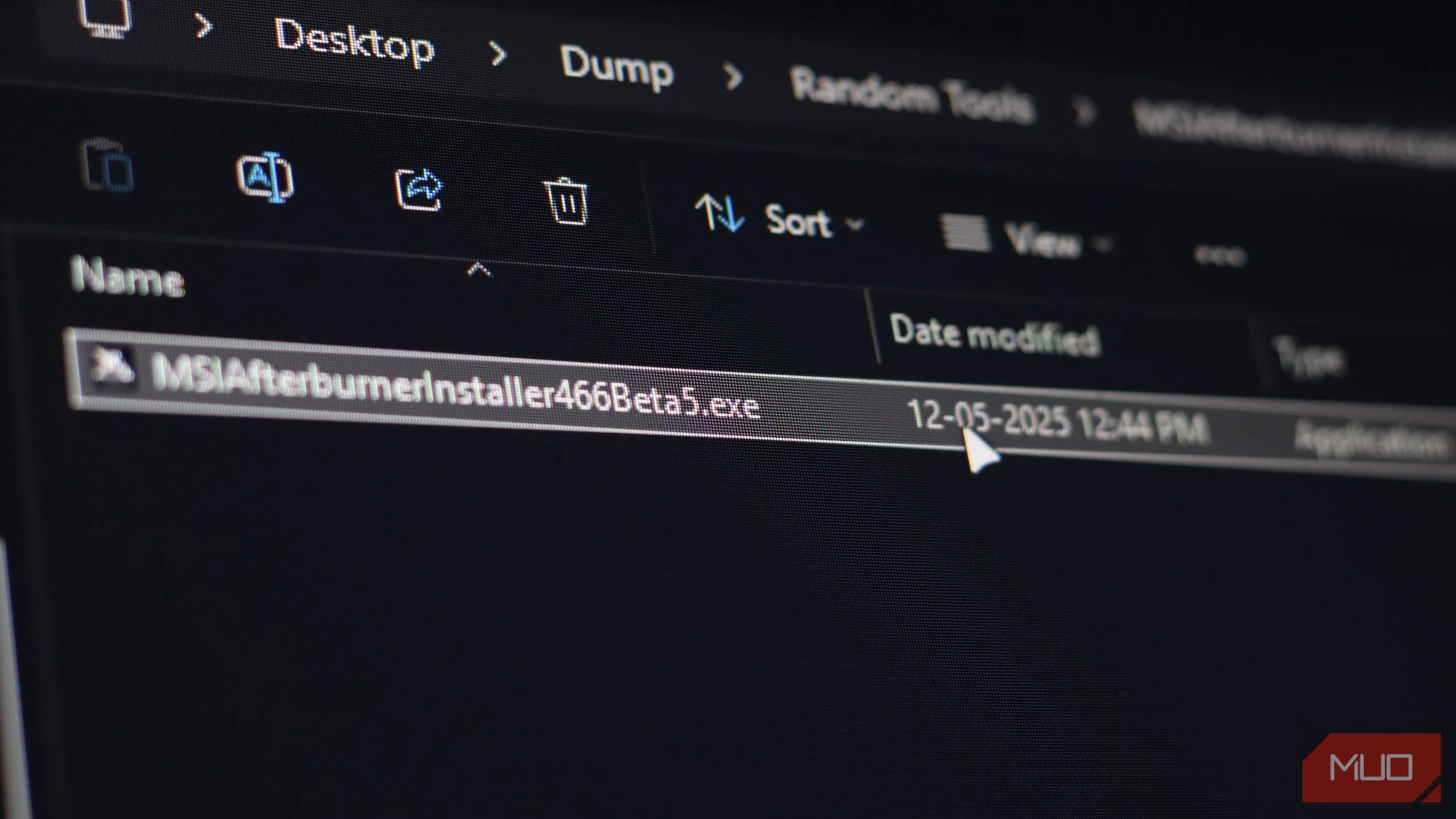 Tệp tin thực thi (.exe) và các đuôi tệp tin quan trọng hiển thị trong Windows File Explorer.