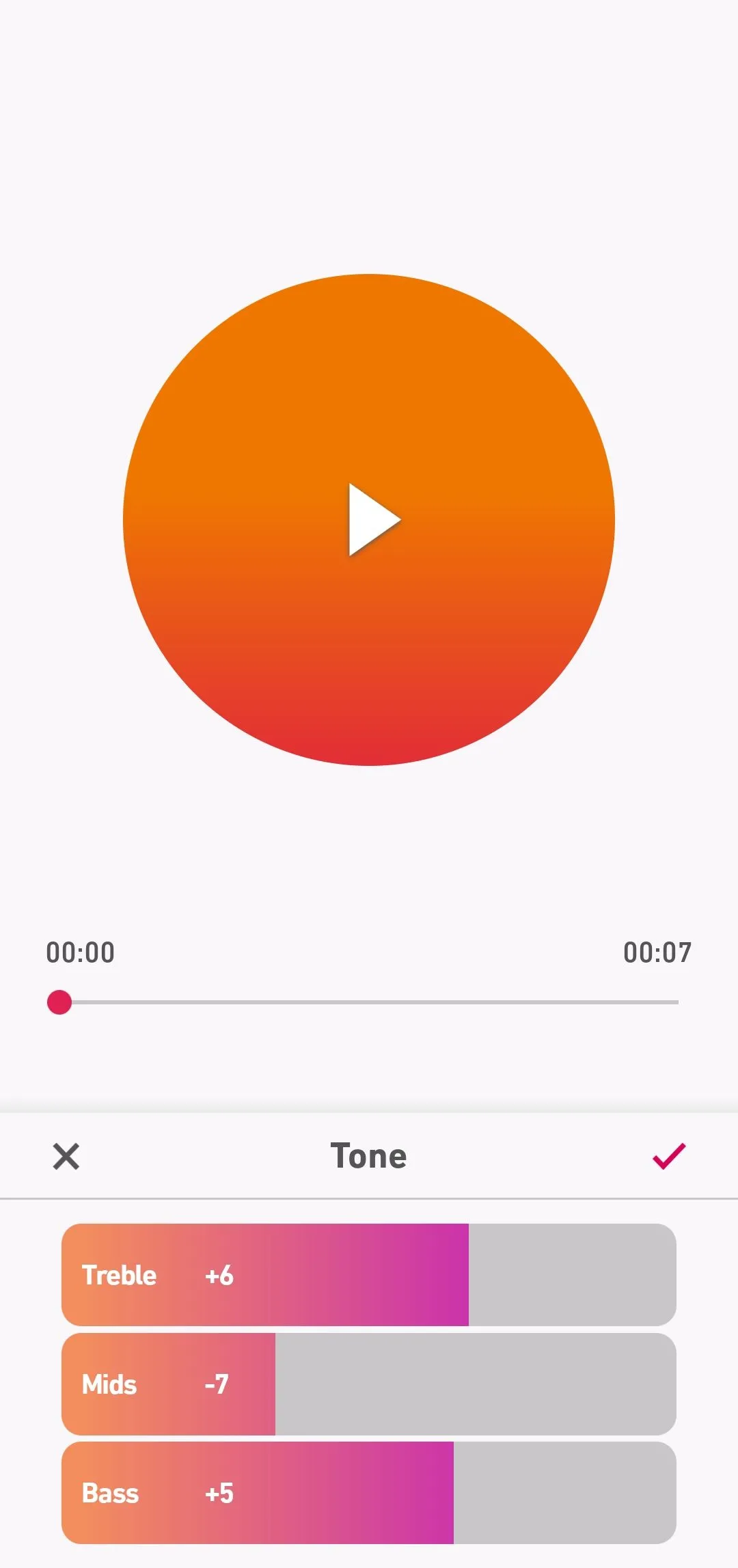 Thanh trượt điều chỉnh âm Bass, Treble và Mids trong mục Tone của ứng dụng Dolby On, giúp tinh chỉnh âm thanh chi tiết.