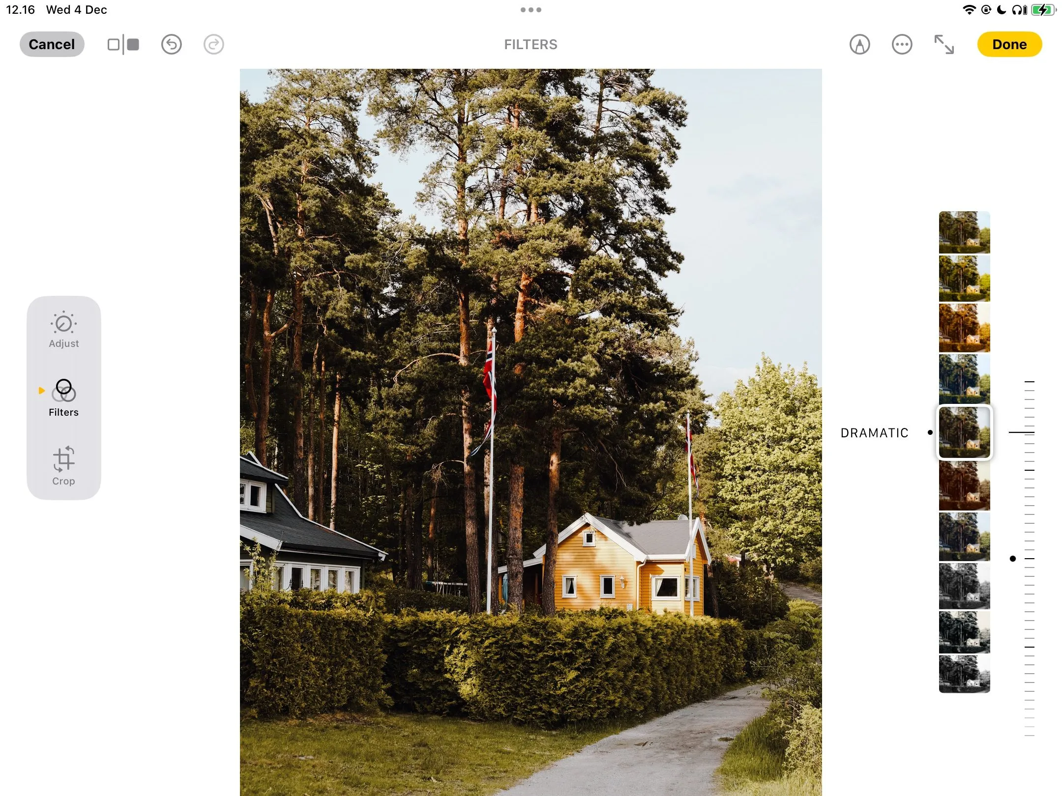 Thêm bộ lọc ảnh vào hình ảnh bằng ứng dụng Apple Photos trên iPad