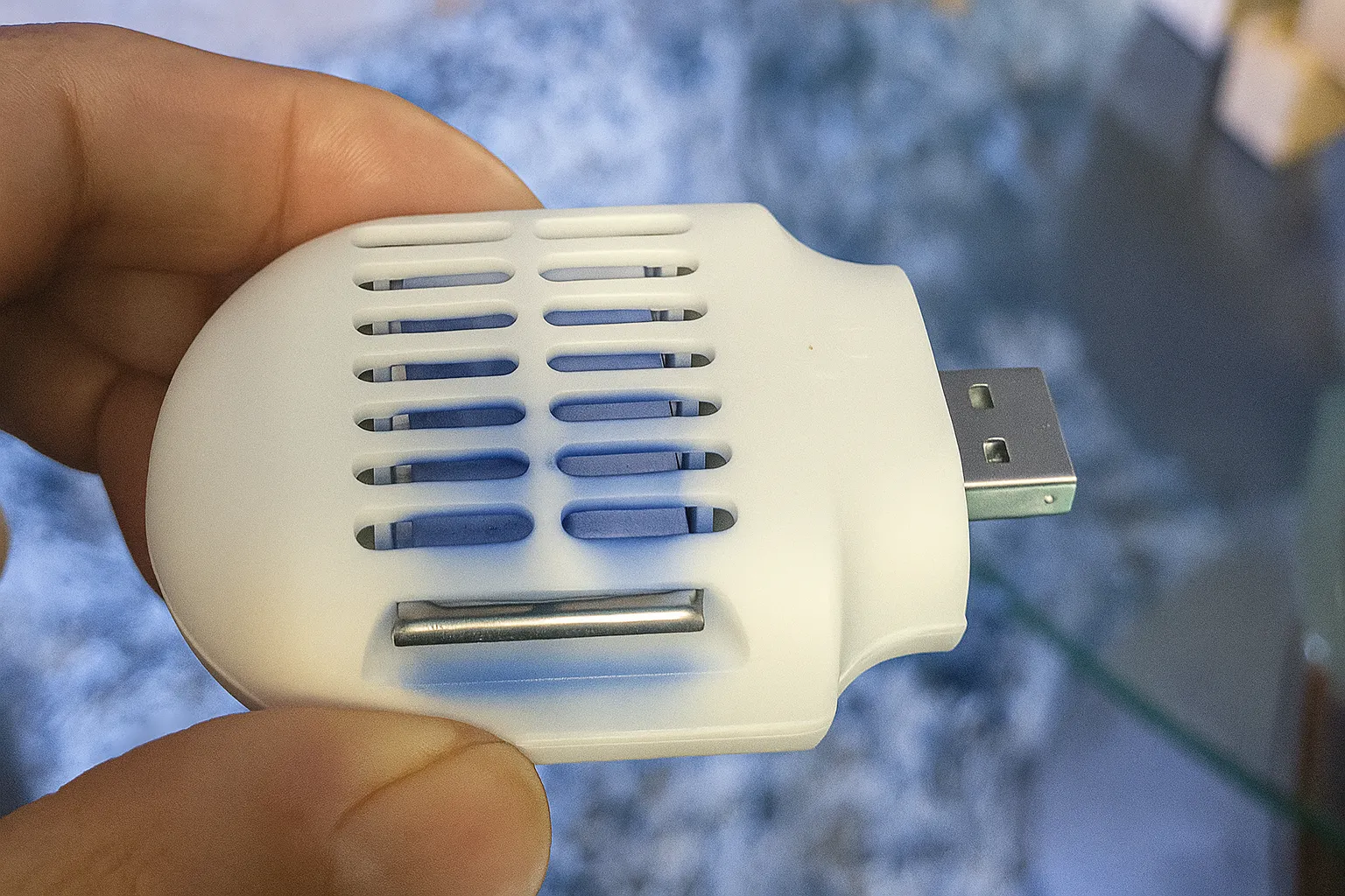 Thiết bị đuổi muỗi cắm cổng USB nhỏ gọn màu trắng