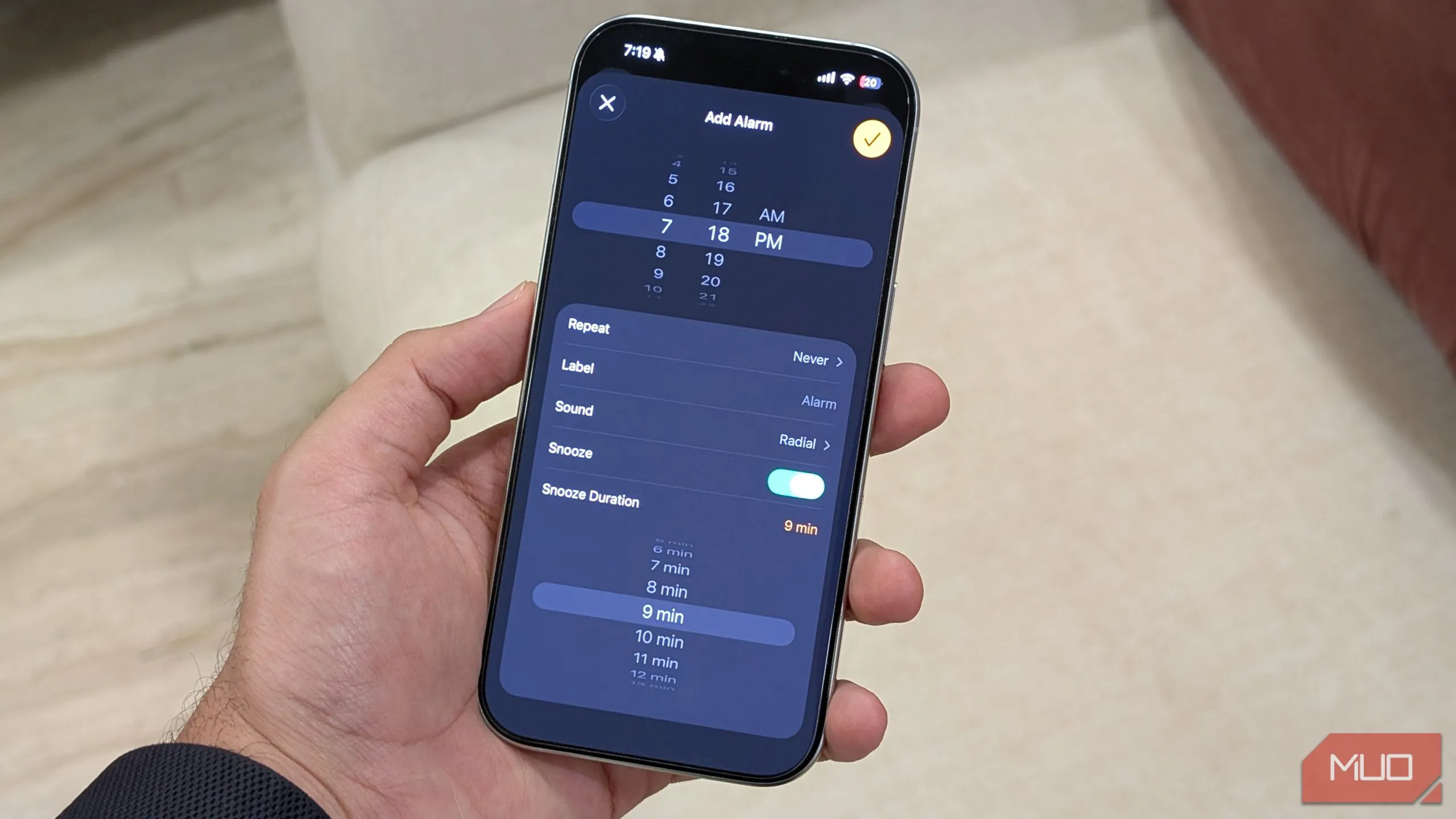 Thiết lập thời gian báo lại tùy chọn trong ứng dụng Đồng hồ iOS 26