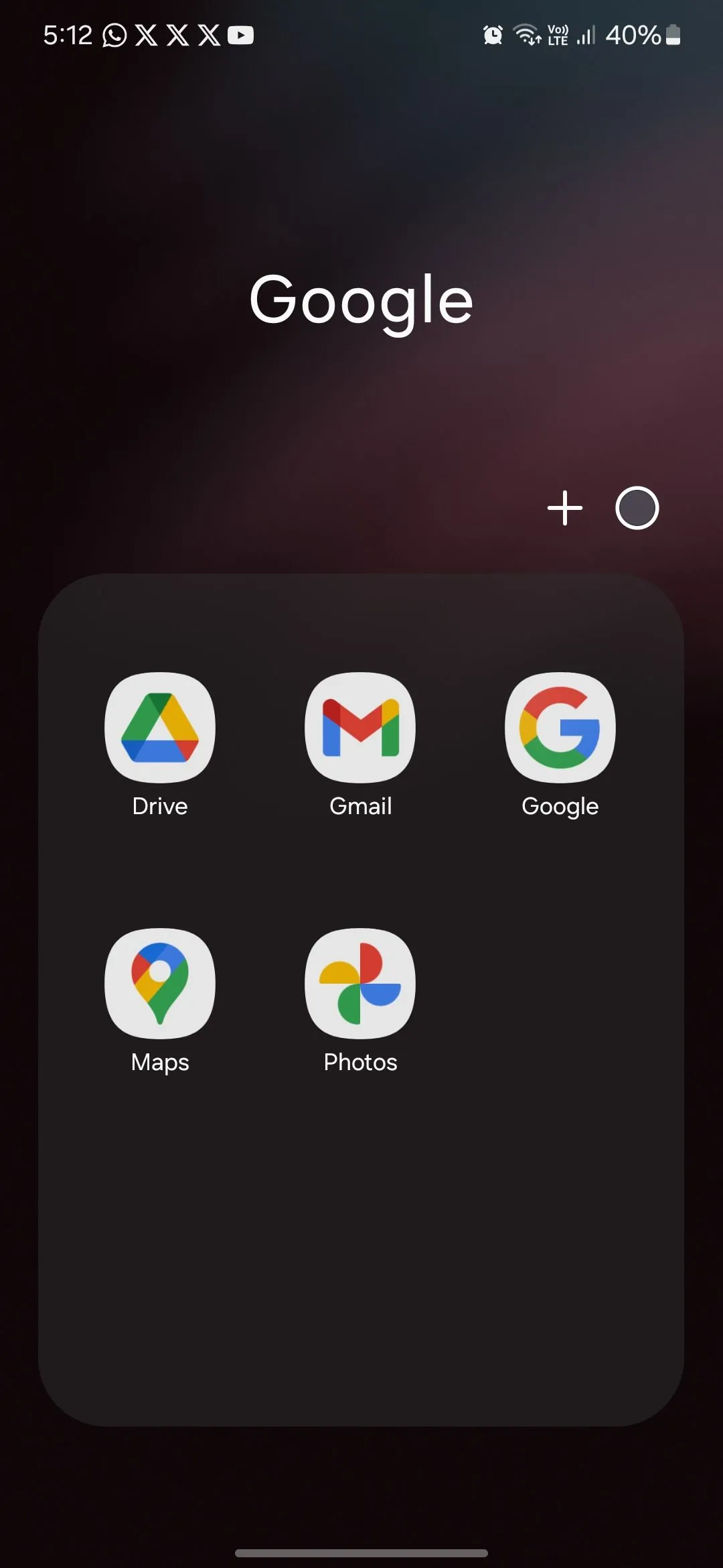 Thư mục ứng dụng tên Google chứa các bloatware trên điện thoại Samsung