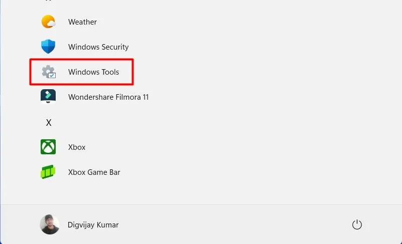 Tìm và mở Local Security Policy trong thư mục Windows Tools từ Start Menu