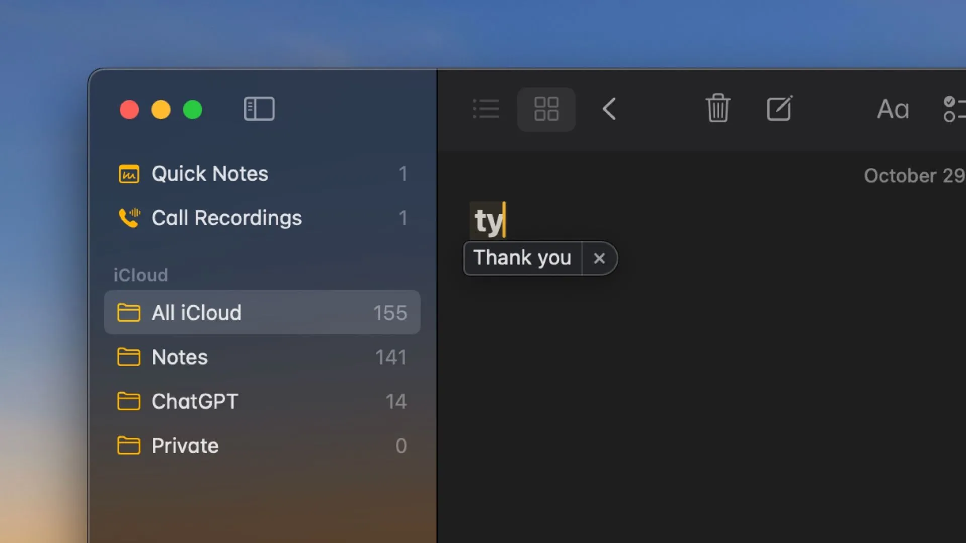 Tính năng thay thế văn bản (Text Replacement) trên macOS đang hoạt động, giúp tự động hoàn thành các cụm từ thường dùng