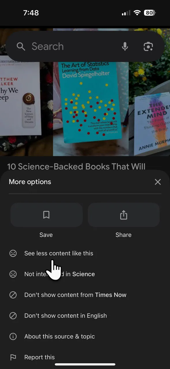 Tính năng tương tác với nội dung trong Google Discover, hiển thị tùy chọn &quot;Xem ít nội dung tương tự&quot; để điều chỉnh nguồn cấp dữ liệu.
