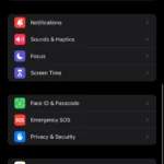 Trang cài đặt Face ID và Mật mã trên iPhone, hiển thị các tùy chọn bảo mật