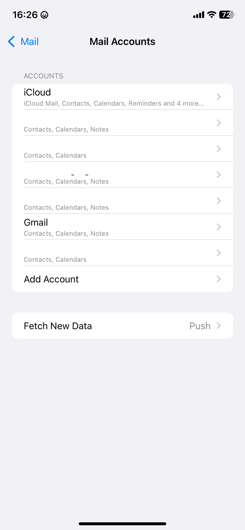 Trang Tài khoản Mail trong cài đặt iOS để quản lý email