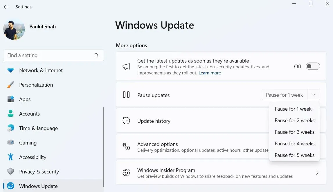 Tùy chọn tạm dừng cập nhật tự động trong ứng dụng Cài đặt Windows 11 để ngăn chặn việc cài đặt lại KB5051987.