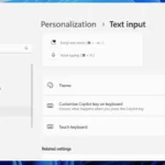 Tùy chọn tùy chỉnh phím Copilot trên bàn phím trong Cài đặt Windows 11 với mục "Tùy chỉnh" được chọn