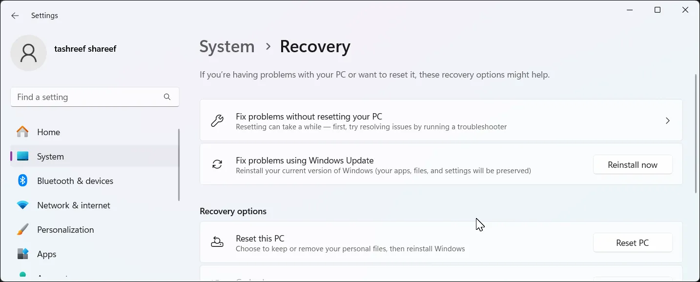 Ứng dụng Cài đặt trong Windows 11 hiển thị tùy chọn &quot;Fix problems using Windows Update&quot; để khắc phục sự cố hệ thống.