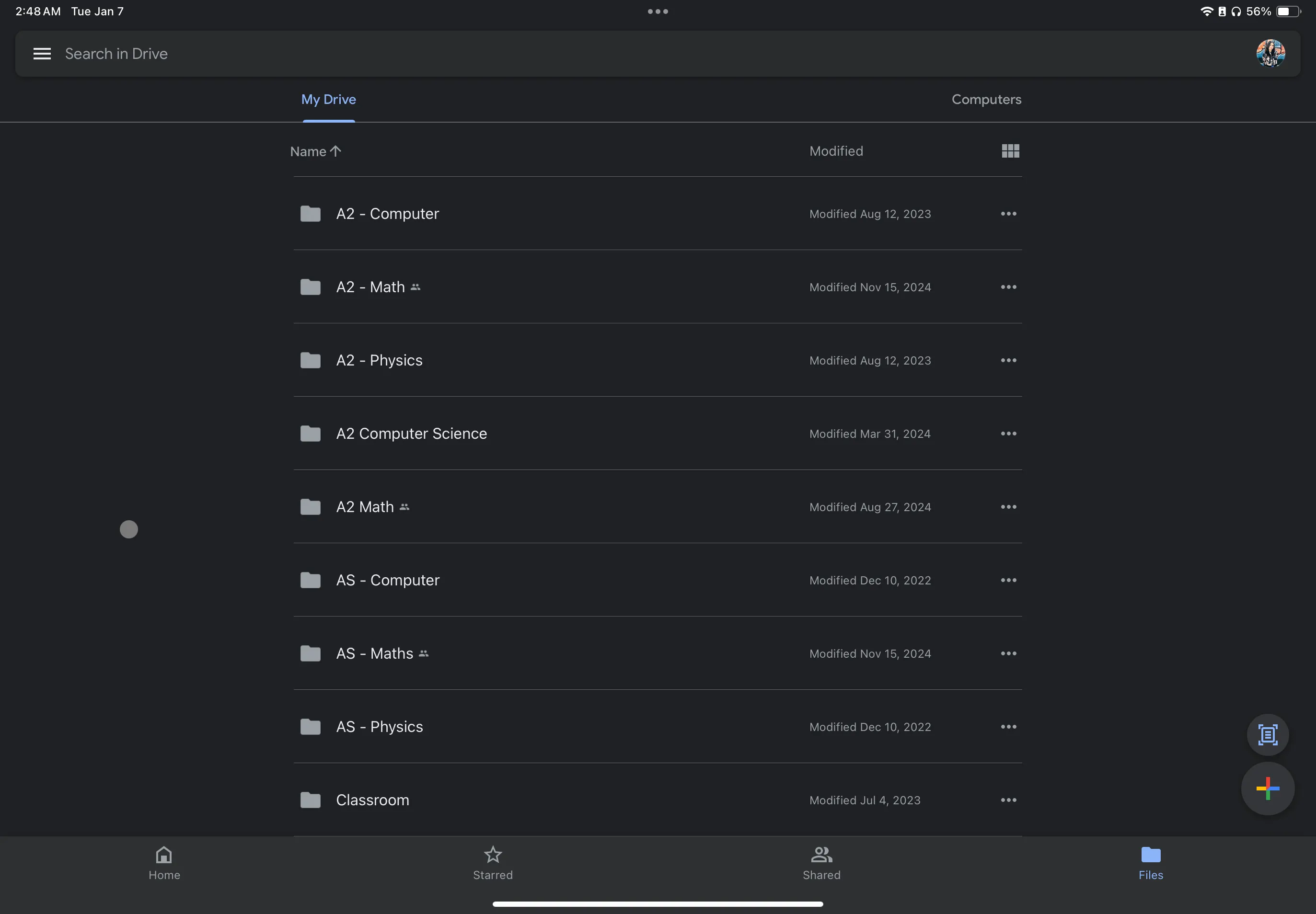 Ứng dụng Google Drive trên iPad hiển thị các thư mục lưu trữ tài liệu