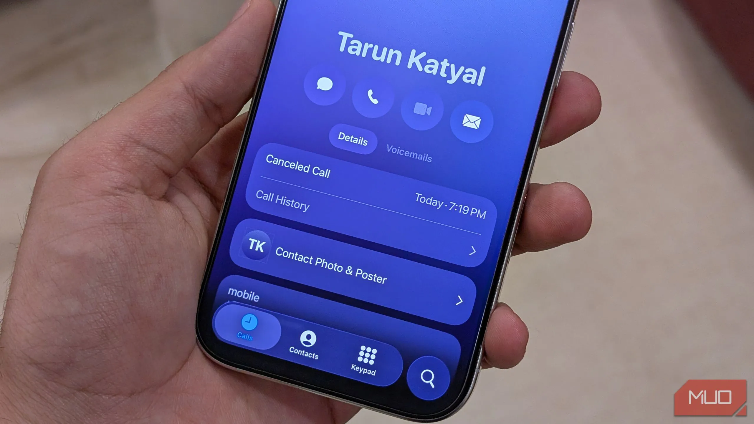 Xem lịch sử cuộc gọi của một liên hệ cụ thể trên ứng dụng Điện thoại iOS 26